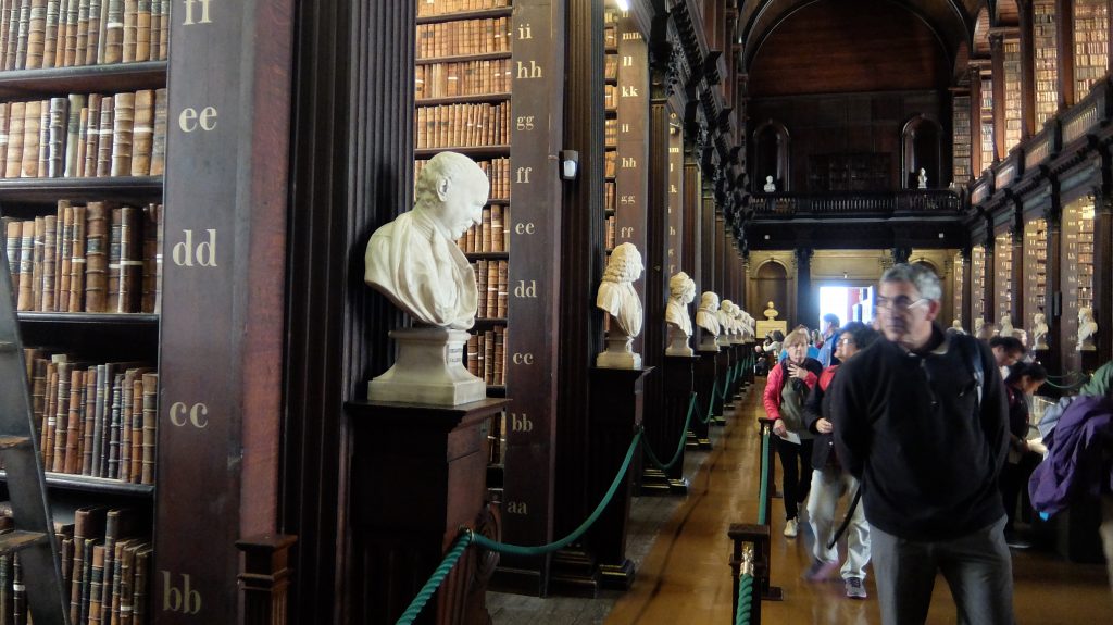 Trinity Collage Library (Dublin)